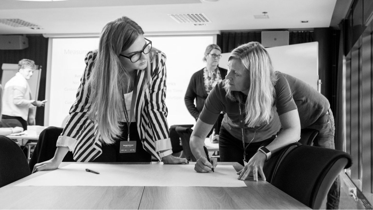 AI challenges digital leadership models